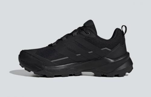 До -60% на Adidas и Puma: одежда и обувь в "4TEAM"